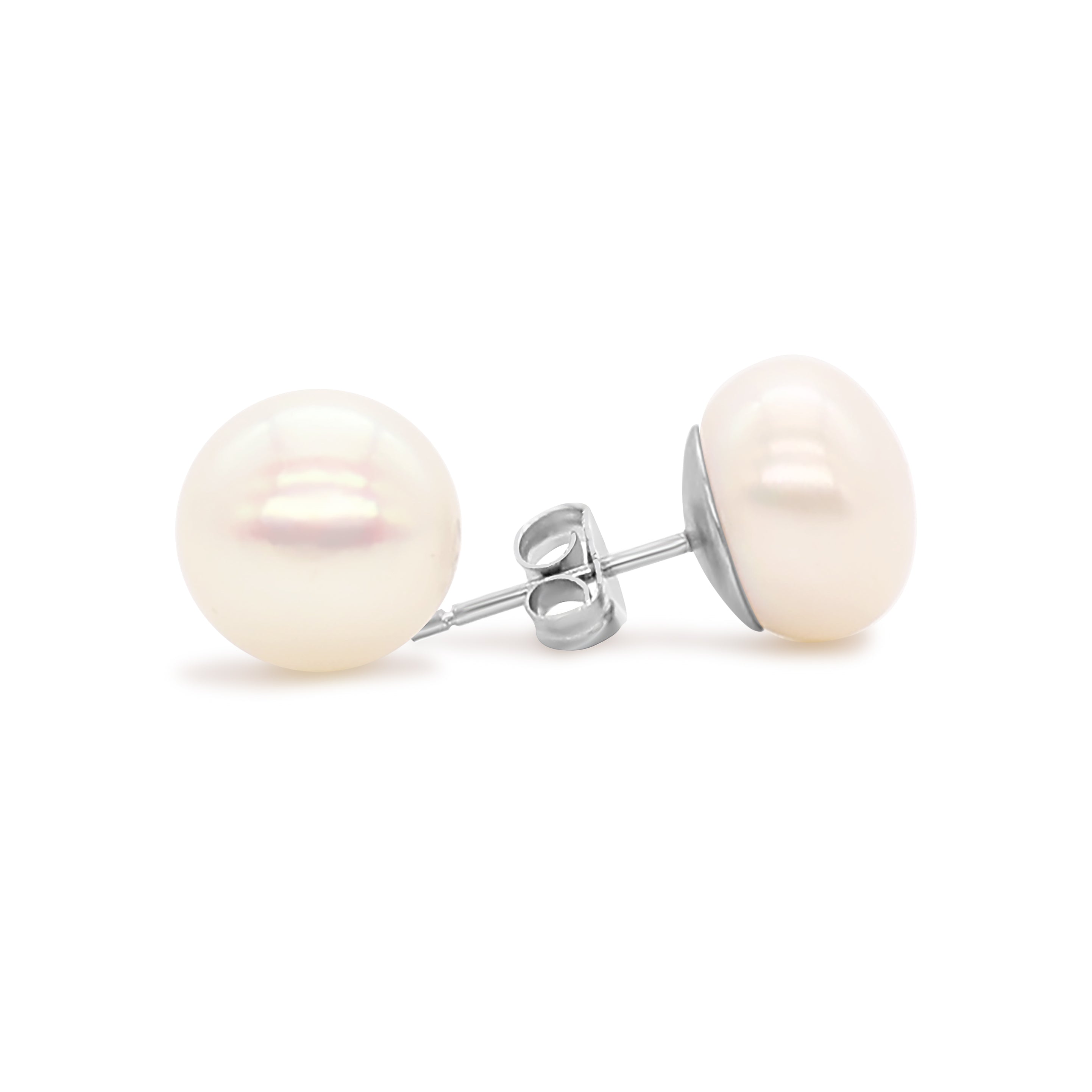 Essential Pearl Earring